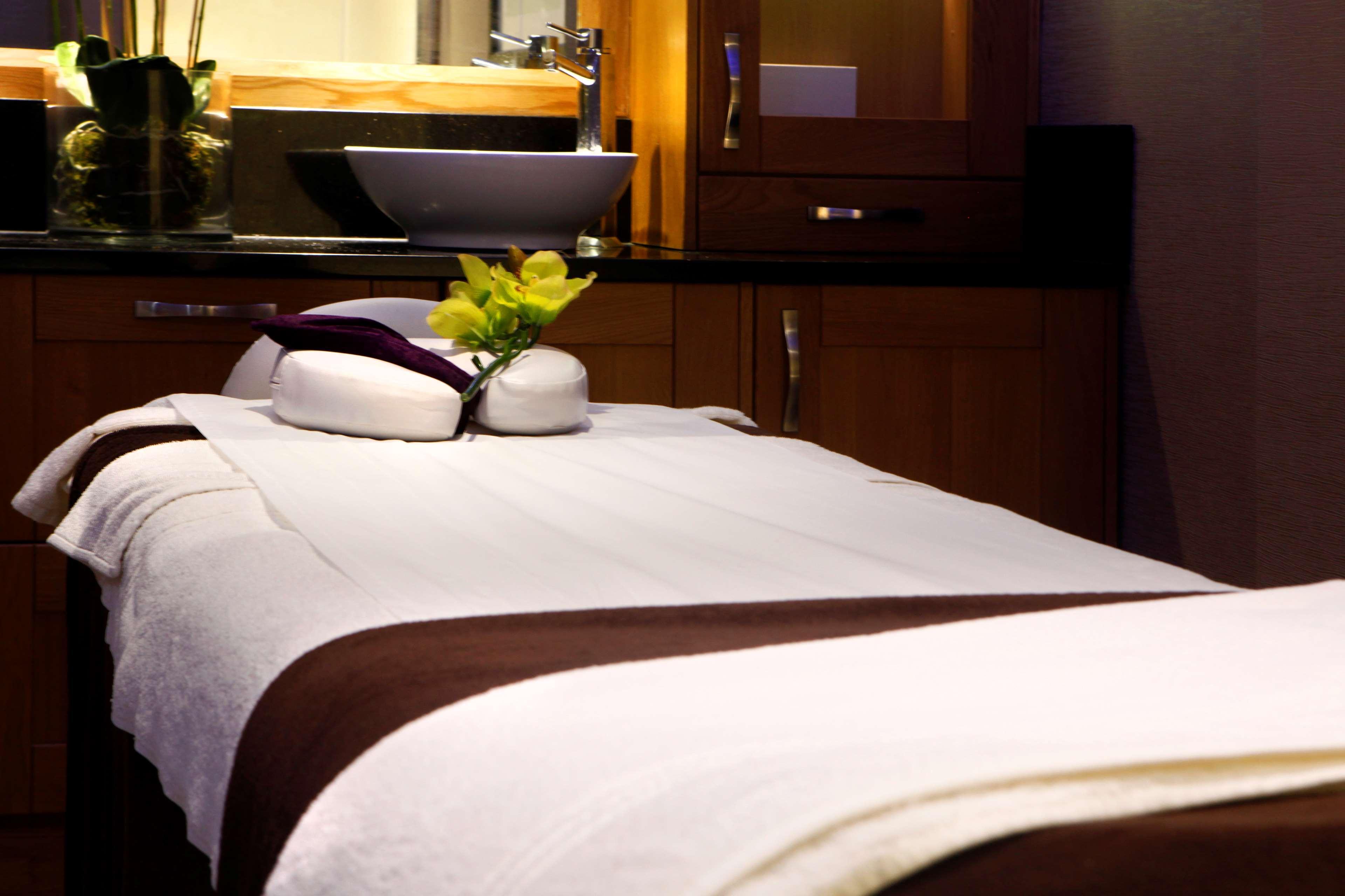 Windmill Village Hotel, Golf Club & Spa, BW Signature Collection โคเวนทรี ภายนอก รูปภาพ
